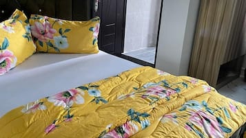 Phòng Deluxe | 1 phòng ngủ, bàn, khu vực làm việc phù hợp cho laptop