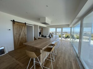 Private kitchen - At the water's edge, home between sea, dunes, sun and storms (Ploudalmézeau)