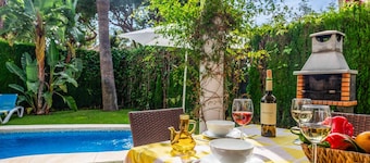 Villa Moongate - Three Bedroom Villa, Sleeps 6