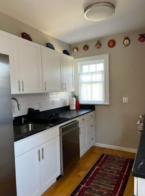 Private kitchen - Tivoli -2 Bedroom Apt -iloviT!
(Tivoli)