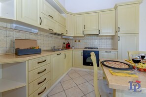 Fridge, microwave, oven, dishwasher - Desenzanoloft Olimpia (Desenzano del Garda)