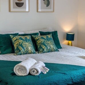 4 Schlafzimmer, Bügeleisen/Bügelbrett, WLAN, Bettwäsche