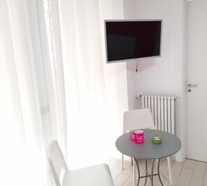 Comfort-Doppelzimmer | Hochwertige Bettwaren, Zimmersafe, Schreibtisch