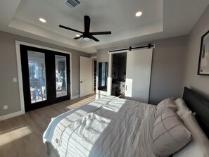 3 bedrooms, iron/ironing board, WiFi, bed sheets - Horizon Hilltop Lakehouse (Horseshoe Bay)