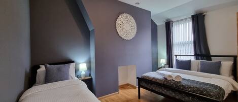 3 soverom, strykejern/-brett, reiseseng for barn og wi-fi