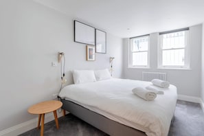 1 chambre, fer et planche à repasser, accès Internet, draps fournis