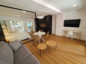 Gallery appartement | Woonruimte | Flatscreentelevisie