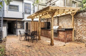 屋外ダイニングエリア