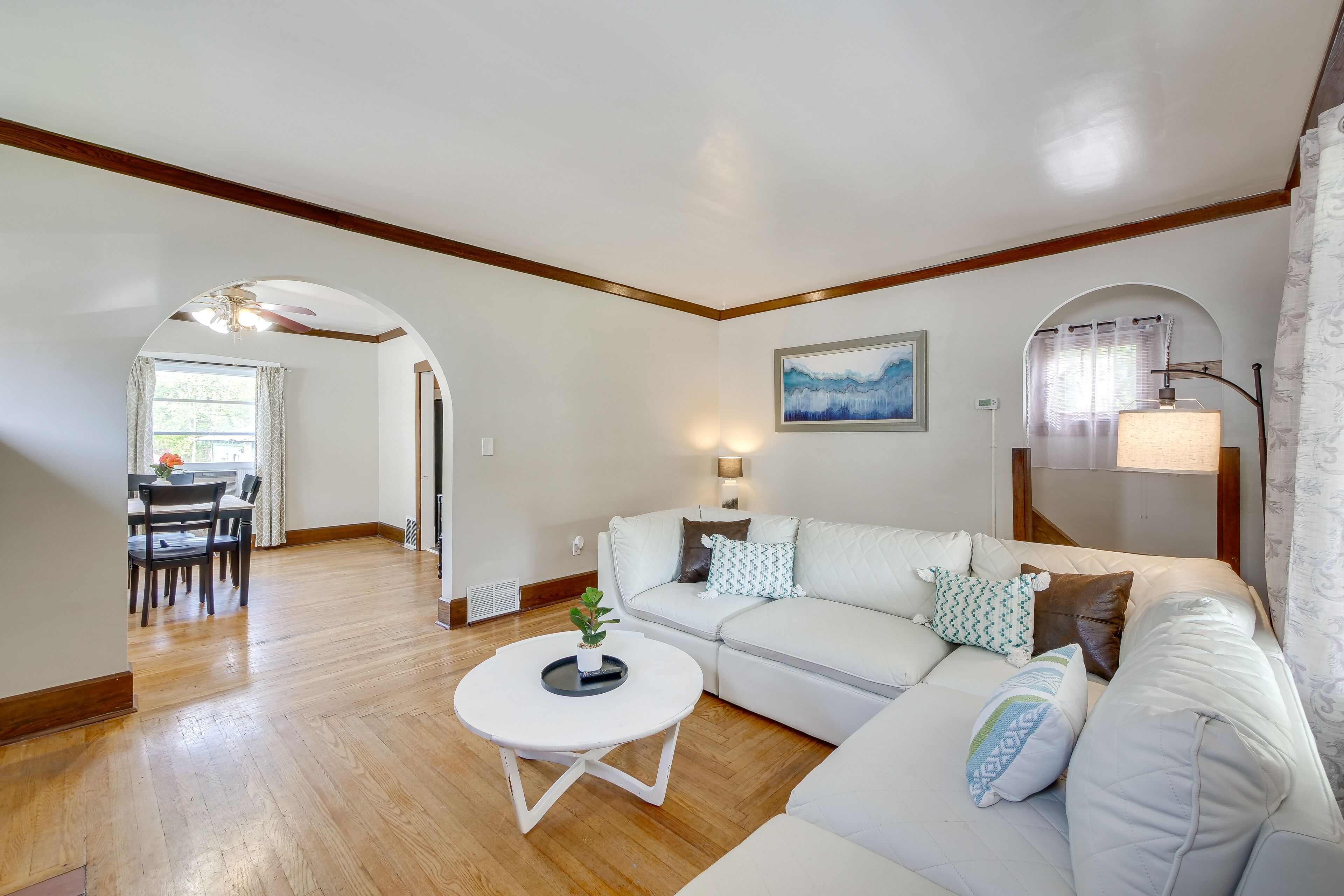 Una televisión, libros