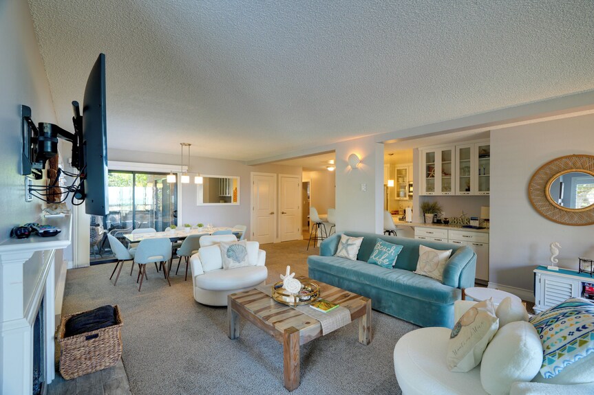 Oceanfront Watsonville Condo W/ Beach Access! - Watsonville, CA