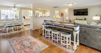 Hot Tub & Fire Pit: Serene Clifton Retreat!