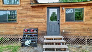 Exterior detail - Catskills Tiny Home Cabin: Surrounded by Nature! (Franklin)