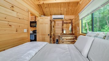 2 bedrooms, internet, bed sheets