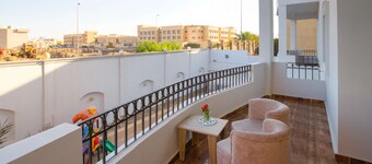 Al Manzel Sheikh Zayed