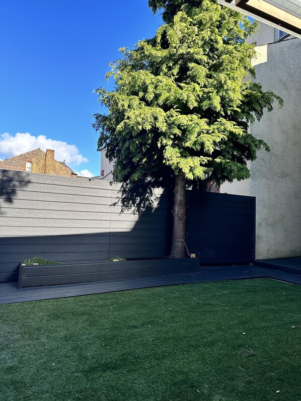 Exterior - 5-bed Apartment in Altrincham Near Airport (Altrincham)