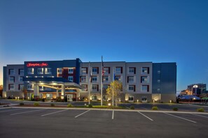 Exterior - Hampton Inn by Hilton Green Bay Stadium (Green Bay)