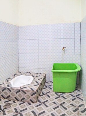 Deluxe Double Room | Bathroom - OYO 92579 Hotel Mutiara (Pematangsiantar)