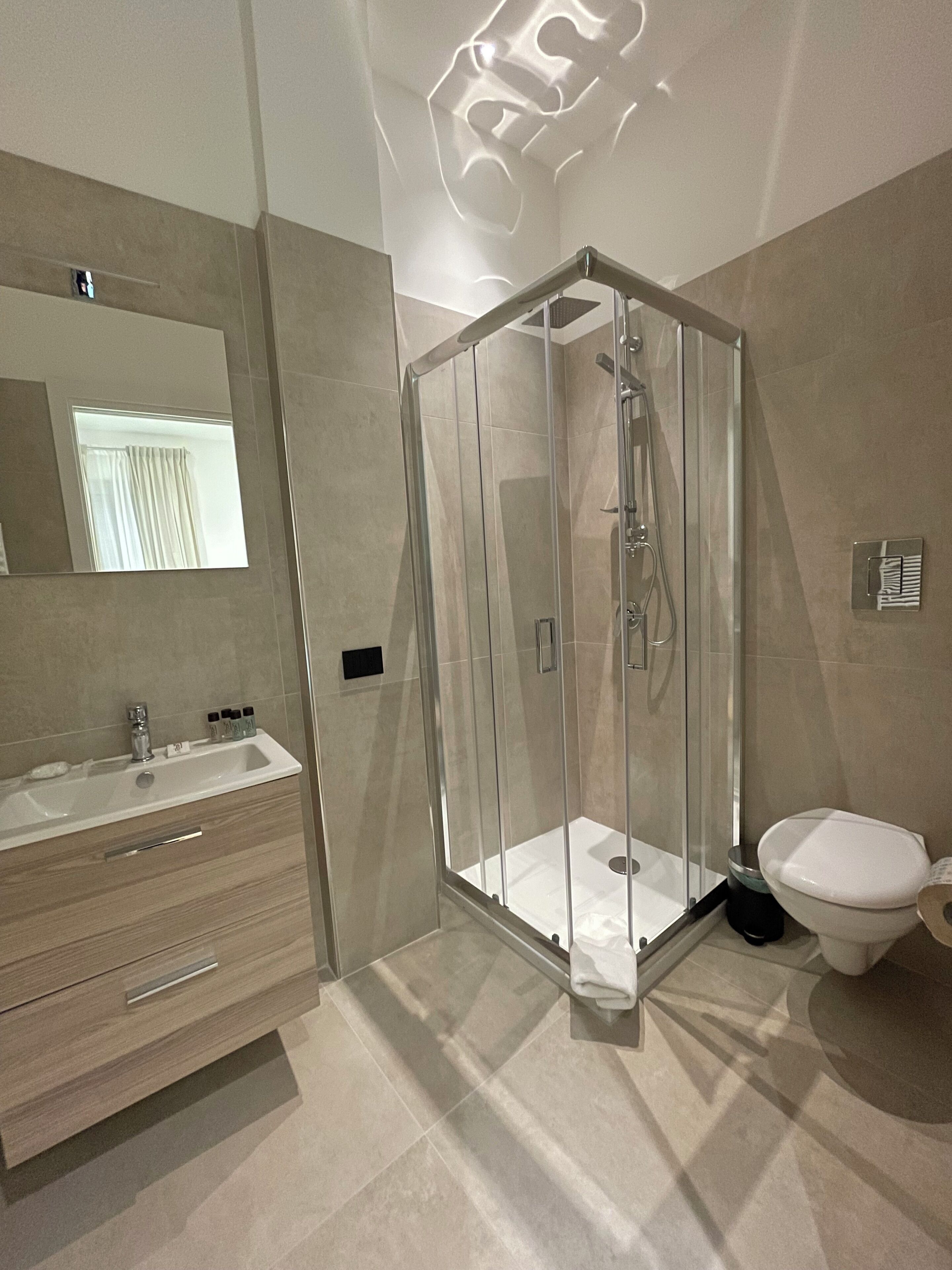 Comfort-Zimmer, 1 Schlafzimmer, mit Bad | Badezimmer