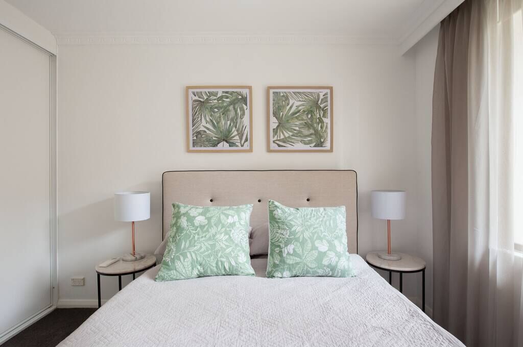 2 bedrooms, iron/ironing board, travel cot, WiFi