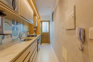 基本公寓 | 私人廚房 | 雪櫃、焗爐、廚房用具/餐具/器皿