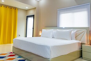 4 bedrooms, soundproofing, WiFi - Villa Di-Nae, The luxury getaway (Florence Hall Village)