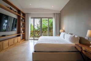 5 bedrooms, iron/ironing board, travel cot, WiFi