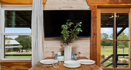 The Hendo - Cabin #1 - Studio Style