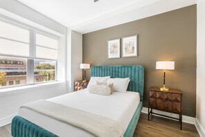 4 室のベッドルーム、アイロン / アイロン台、WiFi、ベッドシーツ