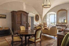 Dining - Tour Barrigioni (Sisco)