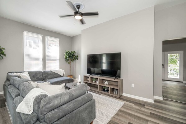 House, Multiple Beds, Patio, Garden View | Living area | TV