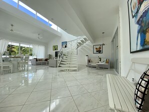 Interior entrance - Casa Veintiuno (Sosúa)