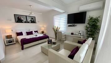 Comfort Double Room | Egyptian cotton sheets, premium bedding, minibar, in-room safe