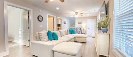 Cottage | Living area