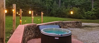 Stone Cottage - with OPTIONAL Hot Tub