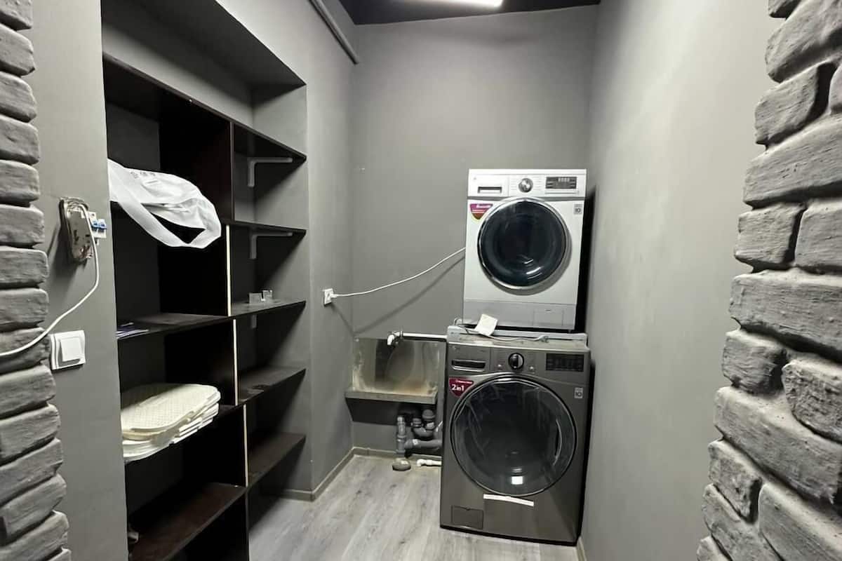 Economy Twin Room, 2 Bedrooms, Non Smoking, City View | Bathroom | Hair dryer