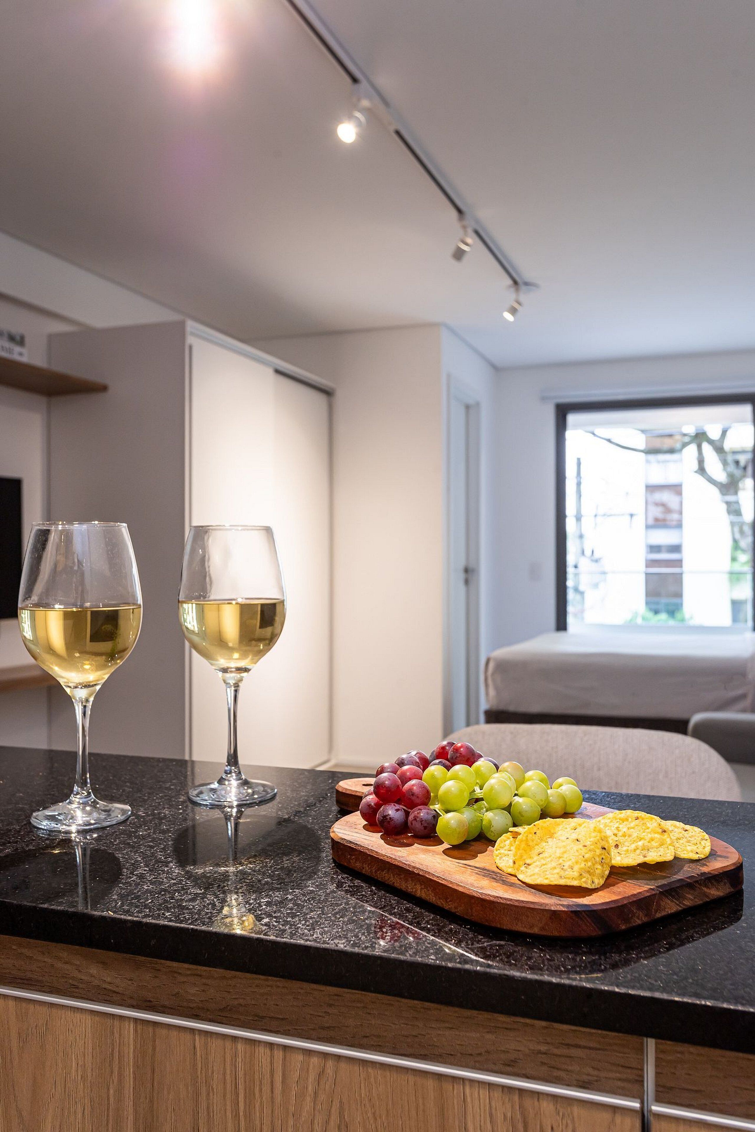 Deluxe Studio | Dining