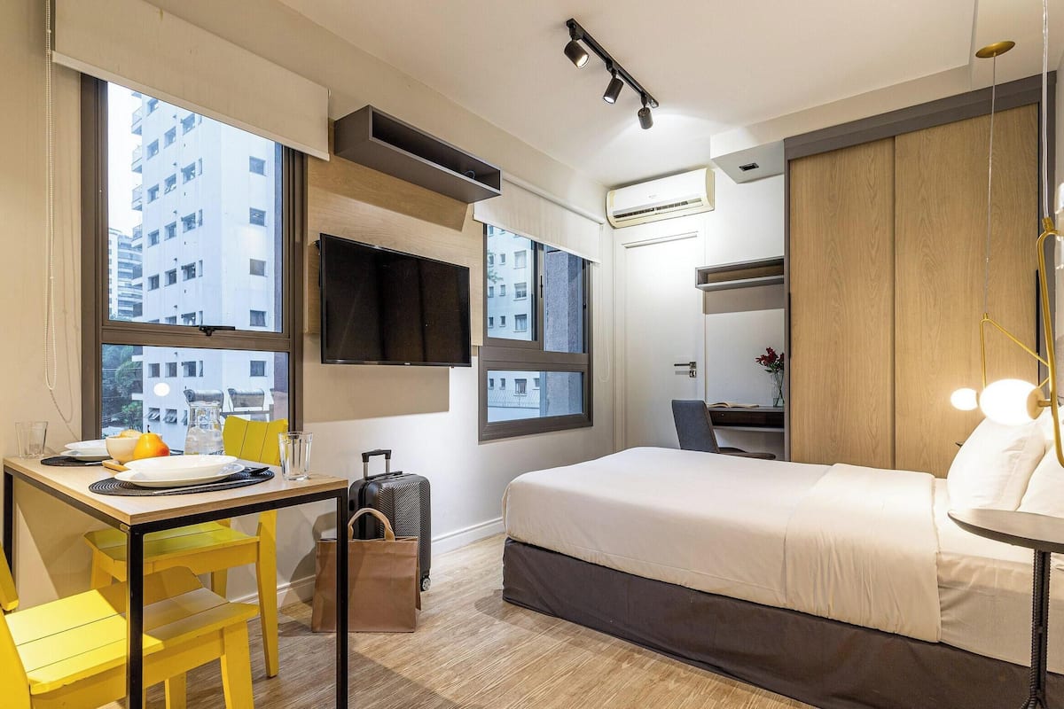 Classic Studio | Free WiFi, bed sheets