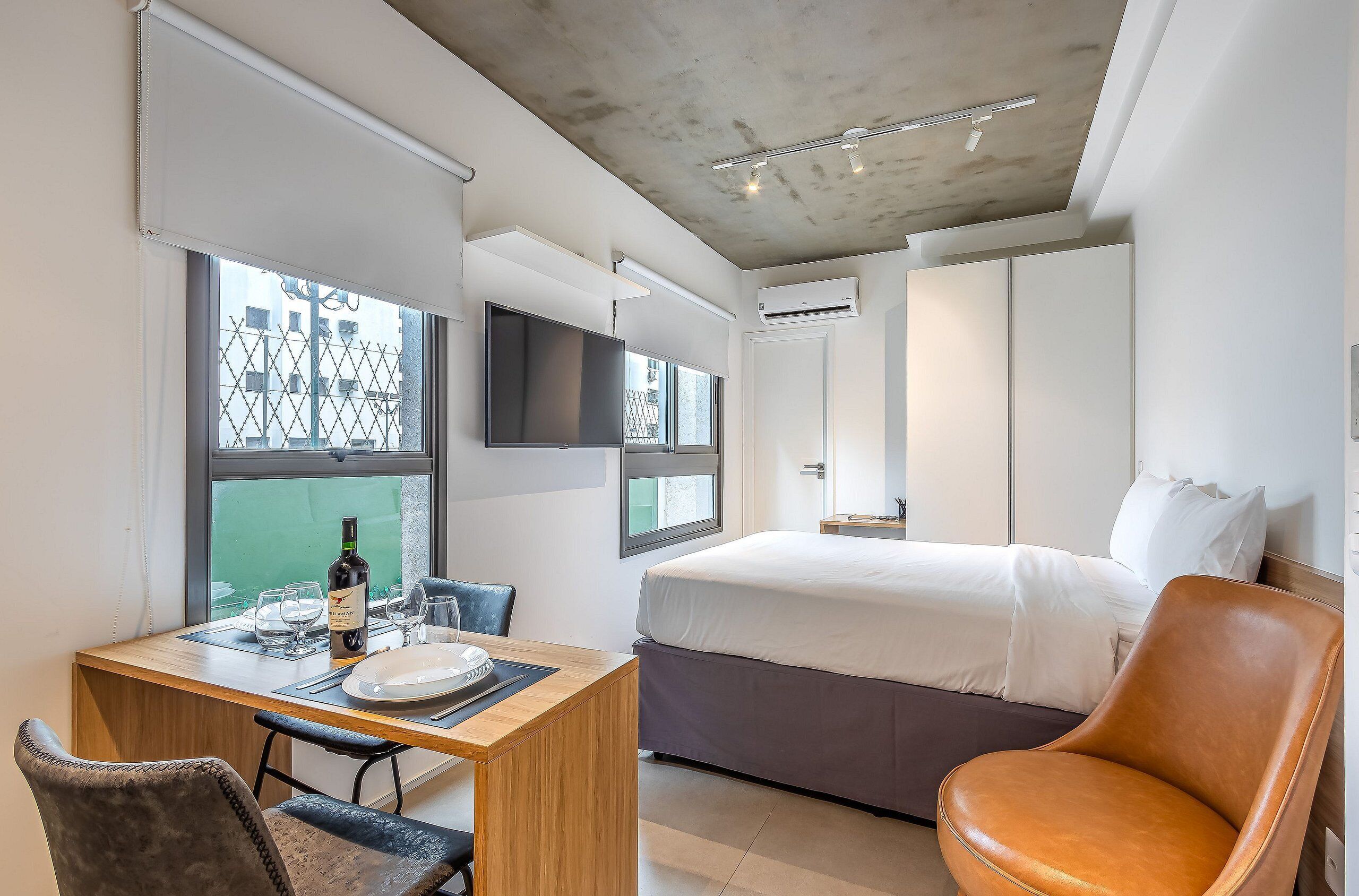 Estudio básico | Wifi gratis y ropa de cama