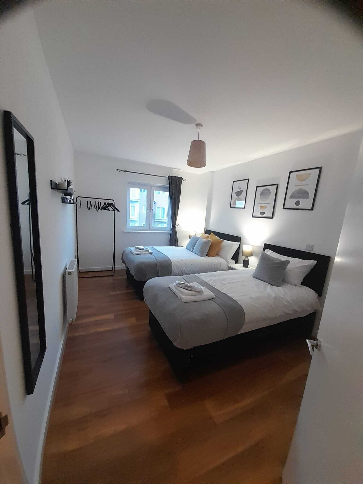 2 bedrooms, iron/ironing board, WiFi, bed sheets