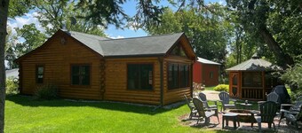 Cozy Log Home