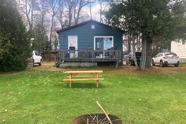 Cottage 3 Waterfront with Wi Fi and TV | Terrace/patio