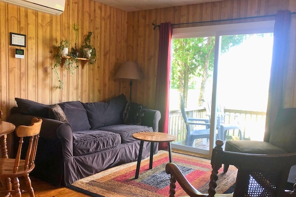 Cottage 3 Waterfront with Wi Fi and TV | Living area