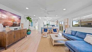 Smart TV, books, stereo, printers