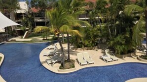 Unclassified image, 3 of 11, button - Twin room in Coronado Luxury Club & Suites (Las Lajas)