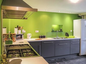 Astianpesukone, syöttötuoli