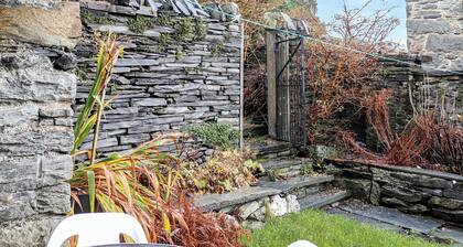 6 bedroom accommodation in Blaenau Ffestiniog