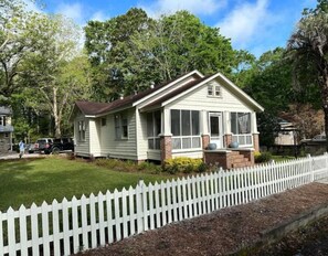 Exterior - James Island Cottage (Charleston)