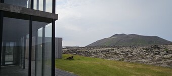 Volcano apartment - 15 minutes from active Volcano!