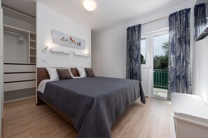 3 camere, ferro/asse da stiro, Wi-Fi gratuito, lenzuola