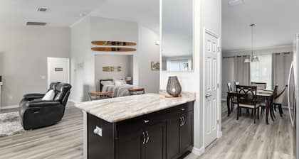 Lakefront Haven on Smith Lake